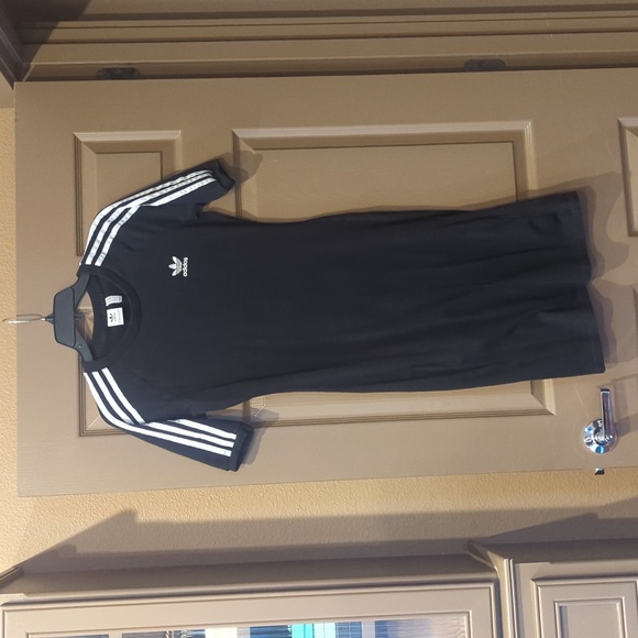 Adidas midi t-shirt dress - Picture 2 of 6